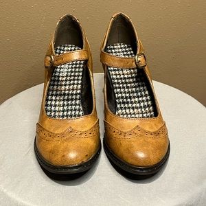 XAPPEAL KENLEY BROWN OXFORD MARY JANE HEELS ~ Size 6.5 ~ Only worn a few times